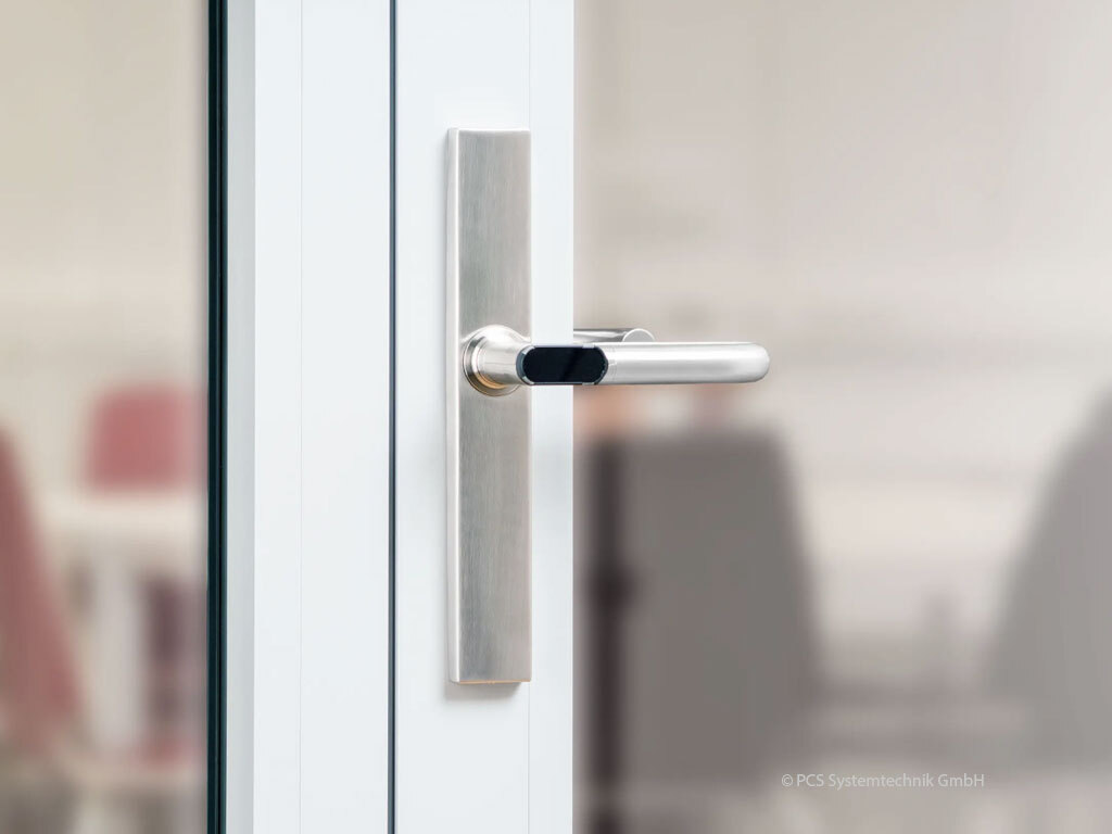 Digitaler Funk-Türbeschlag von PCS, der mit der Access-Control-Lösung von GFOS kompatibel ist; Bild © PCS Systemtechnik GmbH