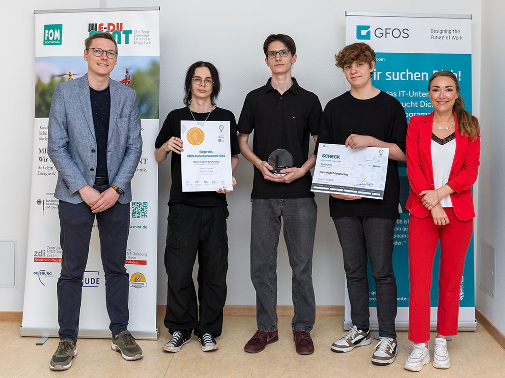 Die Gewinner des GFOS Innovationsawards 2024 zusammen mit Katharina Van Meenen-Röhrig
